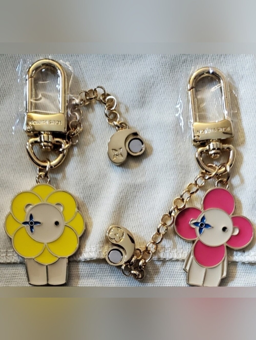 Gold &Pink Double Bagtag,Double Keychain Set-Flower & Lion Character- FIRM PRICE